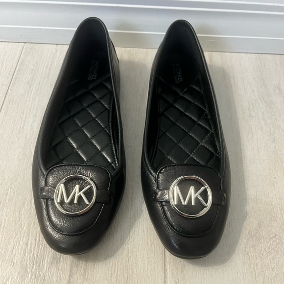 Michael MICHAEL KORS Lillie Leather Ballet Flats 9.5M NEW! - Picture 2 of 5